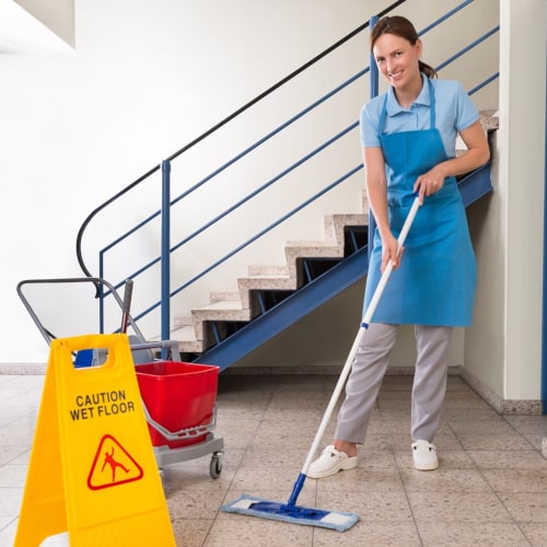 Treppenhausreinigung nur durch professionelle Treppenreiniger